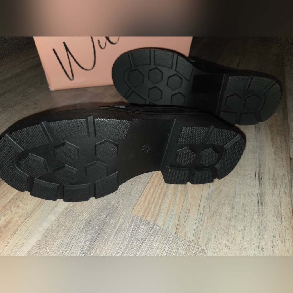 Wild Pair Nelley Platform Lug Sole Platform Loafers - Picture 8 of 14